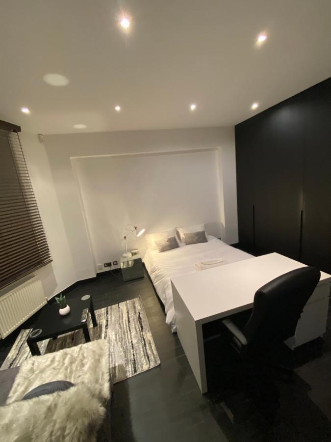 Апартаменты Beautiful Modern Studio In High Street Kensington Лондон Экстерьер фото